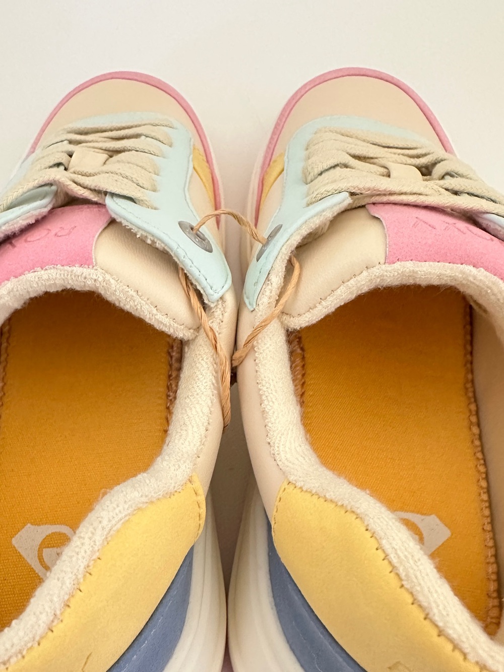 Roxy Tan Pink Blue Yellow Color-Block Sneakers Size 7 - Picture 8 of 12